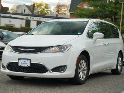 Used 2019 Chrysler Pacifica Touring Plus w/ Advanced Safetytec Group