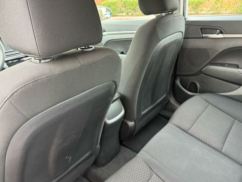 Used 2020 Hyundai Elantra SE w/ Cargo Package (C1) image 26