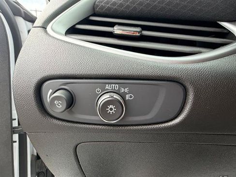 Used 2024 Chevrolet Malibu LT FWD image 29