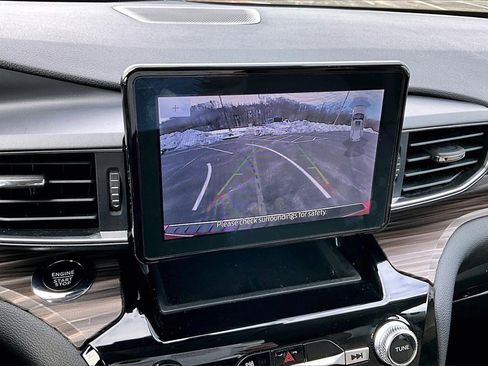 Used 2023 Ford Explorer Limited image 14