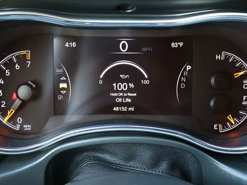 Used 2021 Jeep Grand Cherokee Laredo X image 25