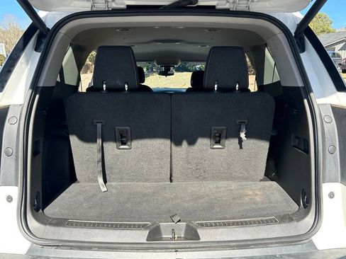 Certified 2023 GMC Acadia SLE w/ Driver Convenience Package image 43