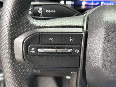 Used 2024 Chevrolet Colorado W/T w/ Safety Package image 20