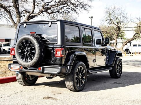 Used 2023 Jeep Wrangler Unlimited Sahara image 5