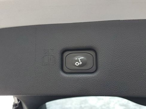 Used 2020 Lincoln Nautilus FWD image 12