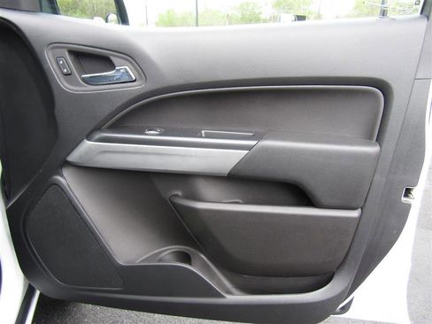 Used 2022 Chevrolet Colorado LT w/ Fleet Safety Package image 27