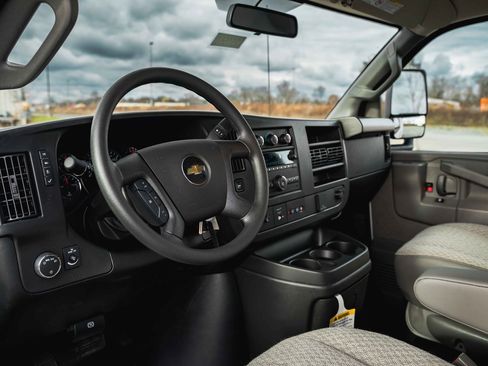 New 2025 Chevrolet Express 3500 w/ Power Convenience Package image 29