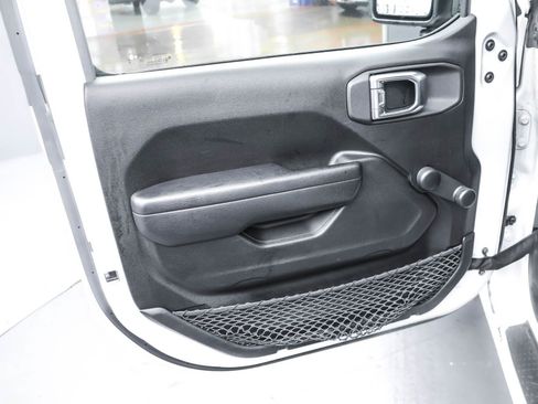 Used 2023 Jeep Wrangler Sport image 22