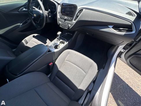 Used 2022 Chevrolet Malibu LT FWD image 14