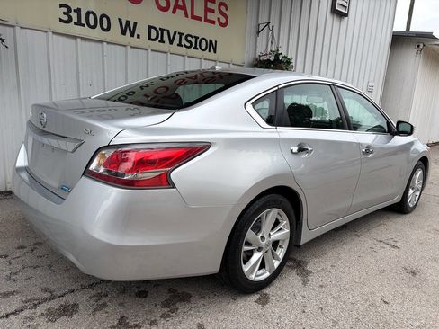 Used 2014 Nissan Altima 2.5 SL w/ Technology Package FWD image 3