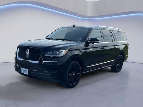 Used 2024 Lincoln Navigator L Reserve w/ Equipment Group 201A AWD/4WD image 2