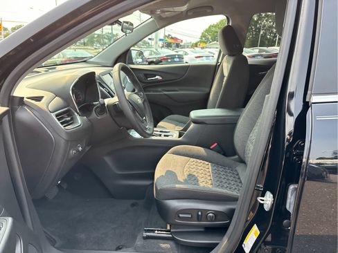 Certified 2024 Chevrolet Equinox LT w/ LPO, Floor Liner Package FWD image 9
