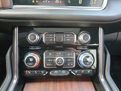 Used 2023 GMC Yukon XL Denali Ultimate image 22