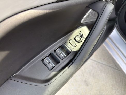 Certified 2025 Acura TLX w/Technology Package image 15