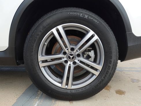 Used 2021 Mercedes-Benz GLC 300 4MATIC image 24