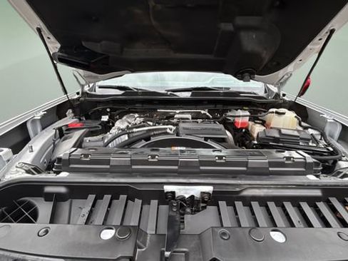 Used 2024 Chevrolet Silverado 2500 LTZ w/ LTZ Premium Package image 33