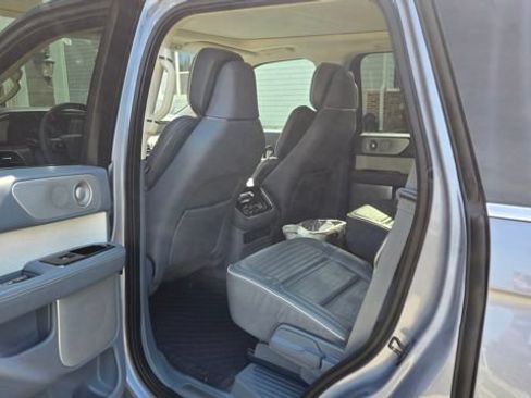 Used 2019 Lincoln Navigator Black Label w/ Cargo Package AWD/4WD image 7