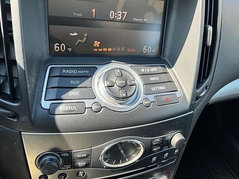 Used 2015 INFINITI Q40 AWD w/ Moonroof Package image 22