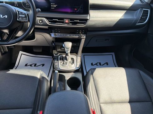 Used 2025 Kia Seltos EX w/ EX Sunroof Package image 23