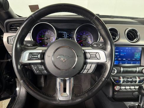 Used 2022 Ford Mustang Premium image 20