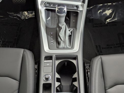New 2025 Audi Q3 2.0T Premium image 17