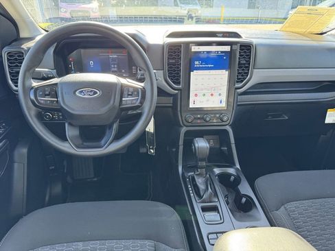 Used 2025 Ford Ranger XL image 13