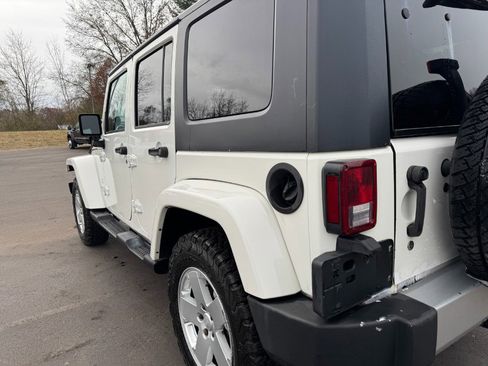 Used 2010 Jeep Wrangler Unlimited Sahara w/ Dual Top Group image 10