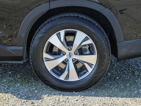 Used 2019 Subaru Ascent Premium w/ Popular Package #3 image 9