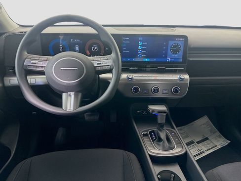 New 2026 Hyundai Kona SE FWD image 17