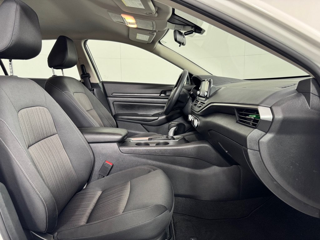 Used 2024 Nissan Altima 2.5 S FWD image 23