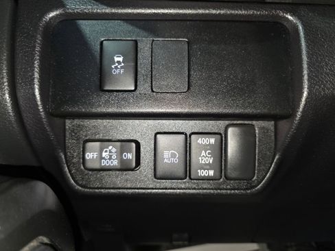 Used 2022 Toyota Tacoma TRD Sport image 18