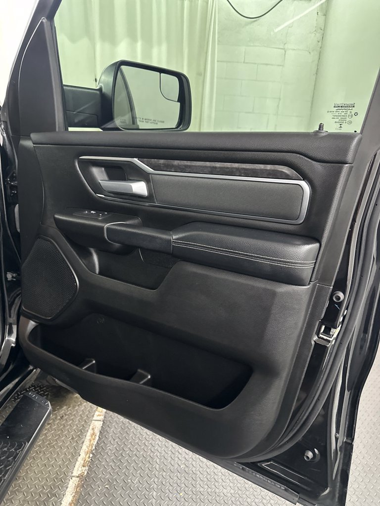 Used 2024 RAM 1500 Big Horn AWD/4WD image 35