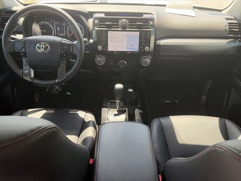 Used 2021 Toyota 4Runner Venture AWD/4WD image 14