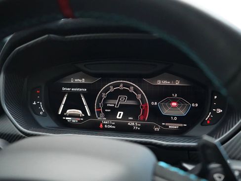 Used 2024 Lamborghini Urus Performante AWD/4WD image 50