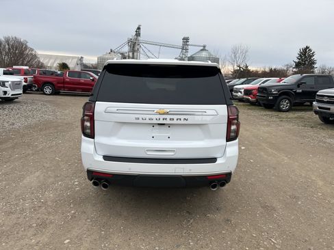 Used 2024 Chevrolet Suburban High Country image 4