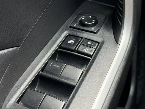 Used 2023 Toyota RAV4 LE FWD image 20
