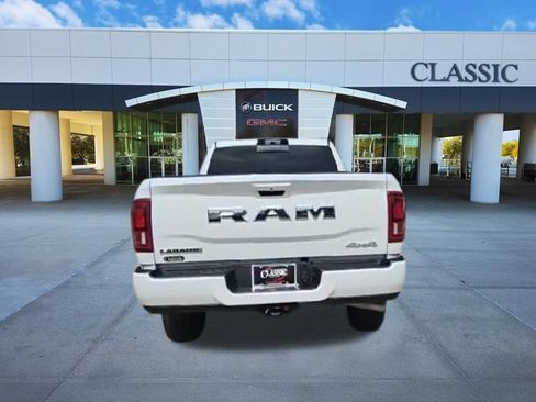 Used 2025 RAM 2500 Laramie AWD/4WD image 7