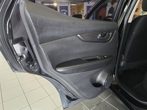 Used 2019 Nissan Rogue Sport S w/ Appearance Package image 11