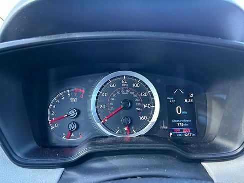 Used 2022 Toyota Corolla Cross L image 16