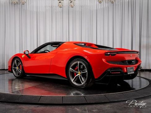 Used 2024 Ferrari 296 GTS RWD image 8