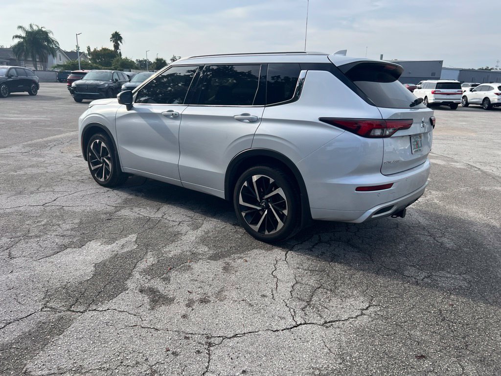 Used 2024 Mitsubishi Outlander SEL FWD image 4