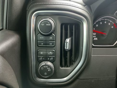 Used 2021 Chevrolet Silverado 1500 LT Trail Boss w/ Bed Protection Package AWD/4WD image 25
