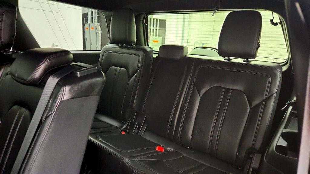 Used 2020 Ford Expedition Limited AWD/4WD image 23