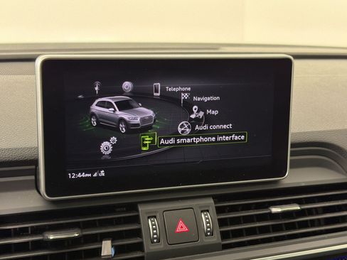 Used 2018 Audi SQ5 Prestige w/ Prestige Package AWD/4WD image 19