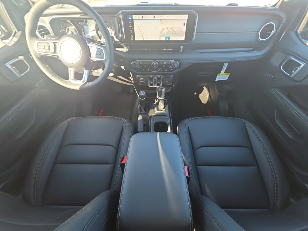 New 2026 Jeep Wrangler Unlimited Sahara AWD/4WD image 25