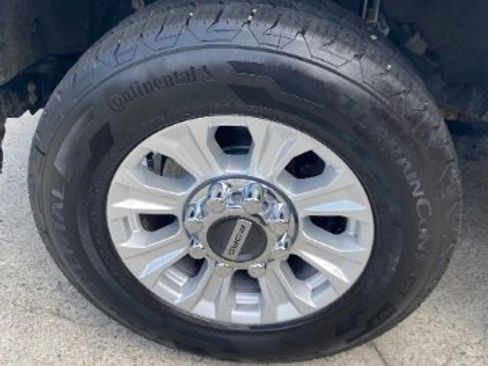 Used 2020 Ford F250 XLT image 32