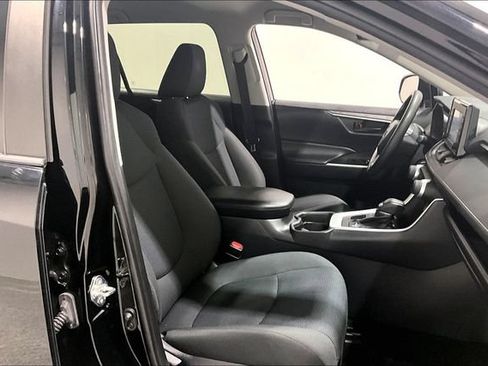 Used 2019 Toyota RAV4 LE AWD/4WD image 35