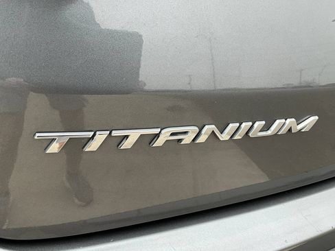 Used 2024 Ford Edge Titanium AWD/4WD image 11