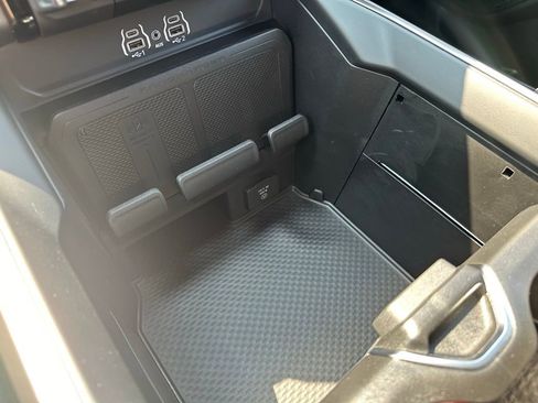 New 2025 RAM 1500 Big Horn AWD/4WD image 16