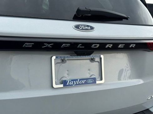 New 2026 Ford Explorer Active w/ Active Comfort Package AWD/4WD image 9